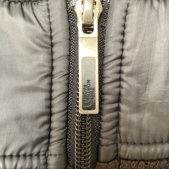 North Face Fleece jacket w hood - Picture 7 of 13